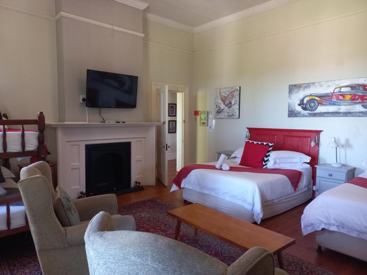 Dreamers Guesthouse - No Loadshedding King William's Town Exteriör bild
