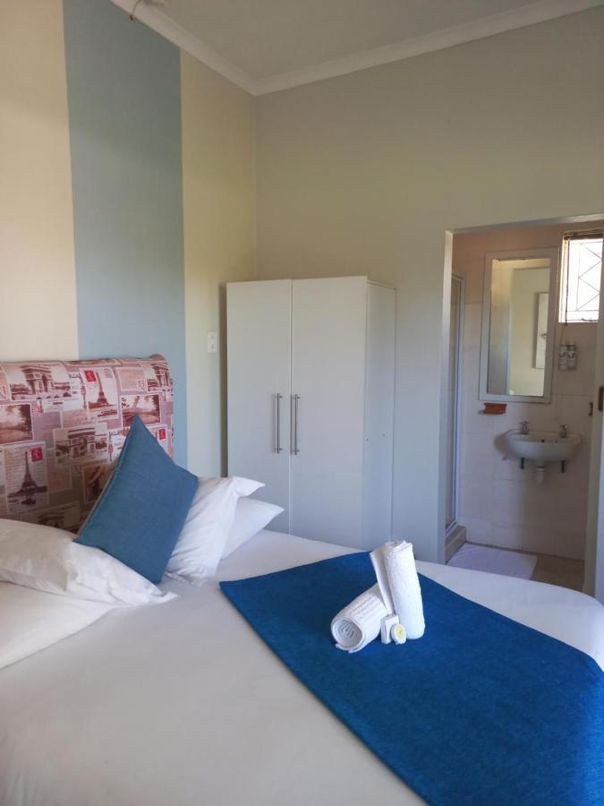 Dreamers Guesthouse - No Loadshedding King William's Town Exteriör bild