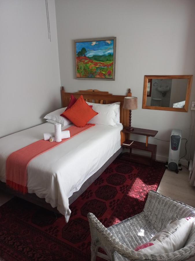 Dreamers Guesthouse - No Loadshedding King William's Town Exteriör bild