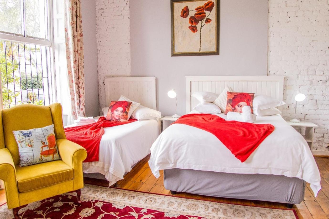 Dreamers Guesthouse - No Loadshedding King William's Town Exteriör bild