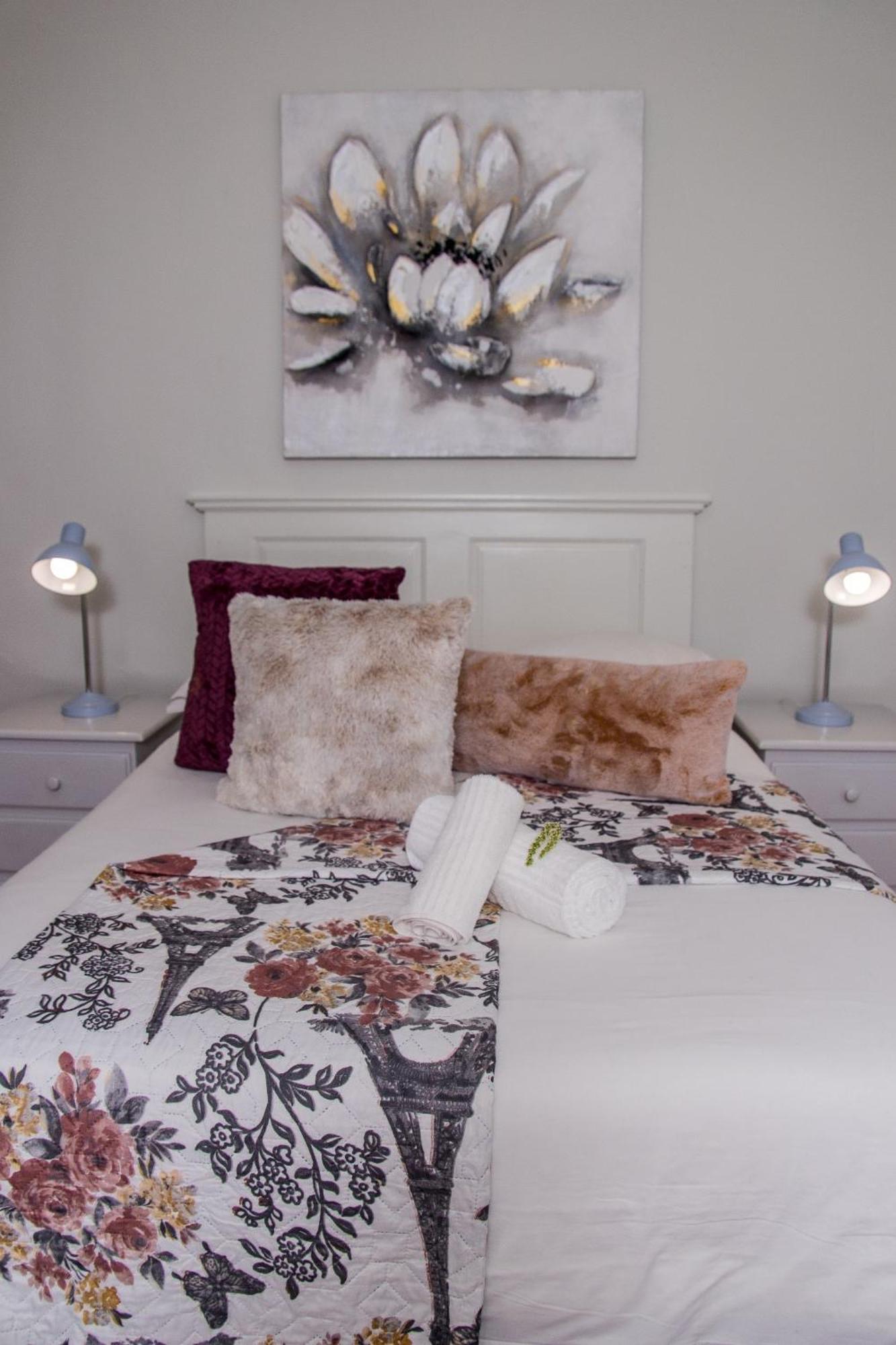 Dreamers Guesthouse - No Loadshedding King William's Town Exteriör bild