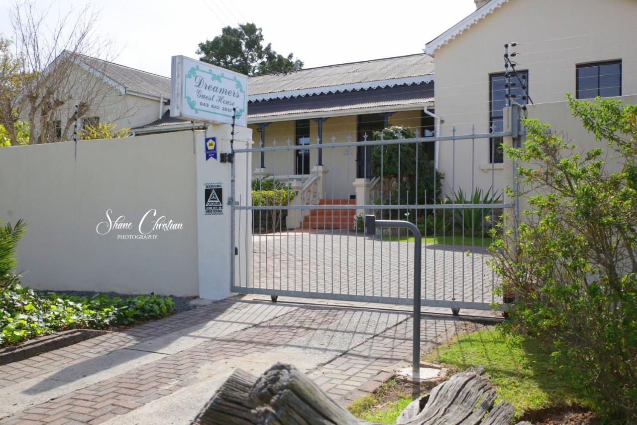 Dreamers Guesthouse - No Loadshedding King William's Town Exteriör bild